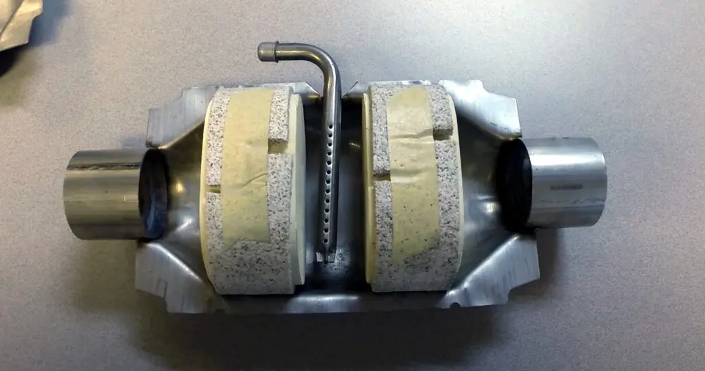 catalytic converter crosscut